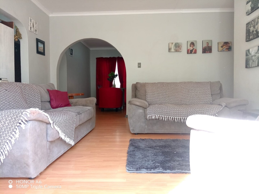 3 Bedroom Property for Sale in Ifafi North West